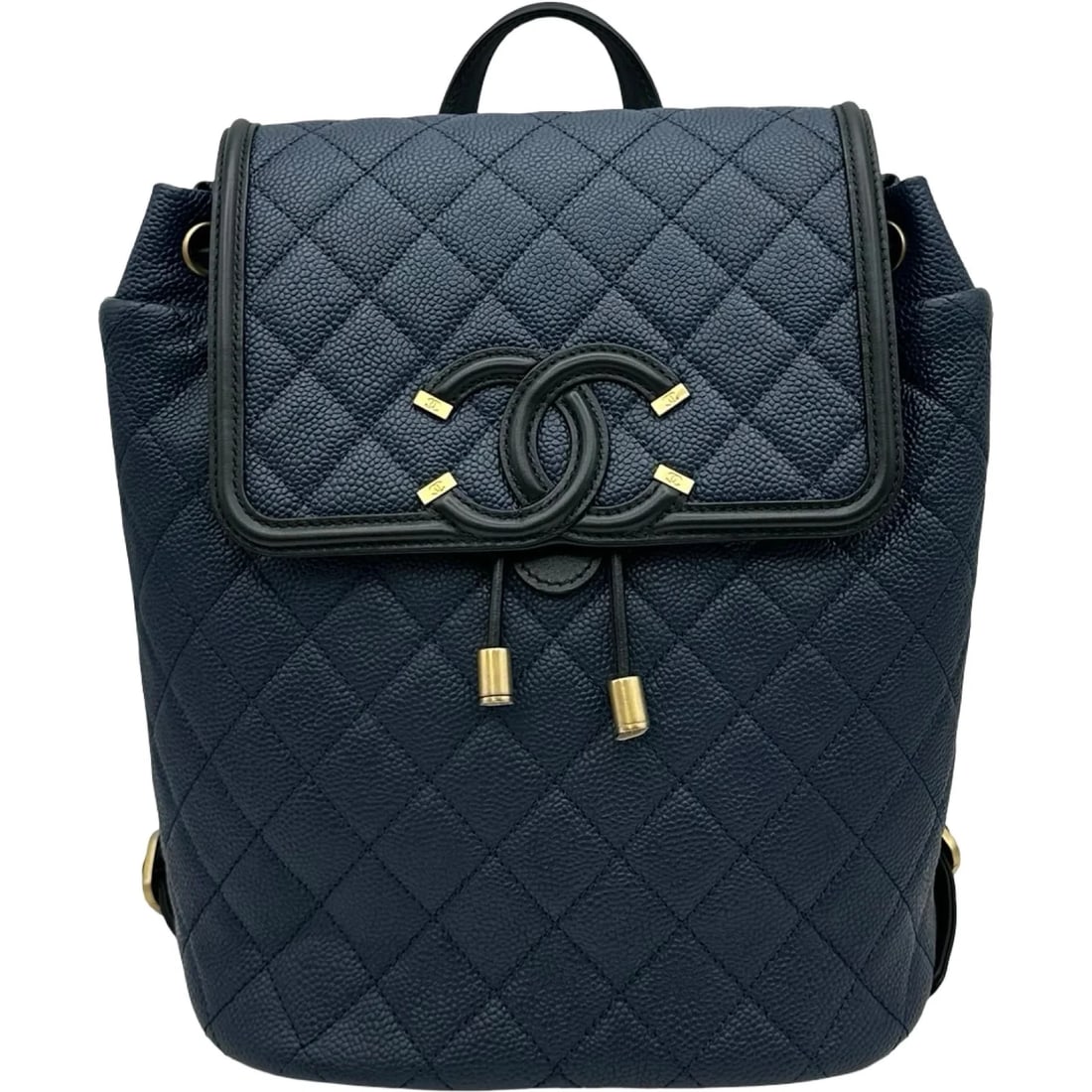 CHANEL CC BACKPACK SERIES NAVY GHW CAVIAR LEATHER: CHANEL CC Backpack Series Navy GHW Caviar Leather Brand: CHANEL Type/Style: Backpack Material: Caviar Skin Color: Navy / GD Hardware Size: W: 20cm / H: 24.5cm / D: 11.5cm Accessories: None