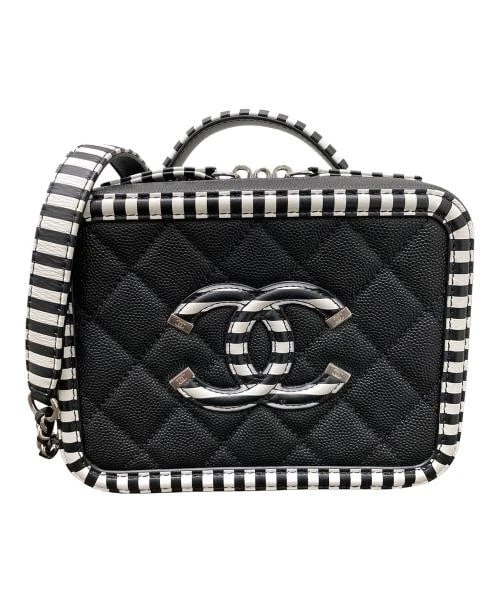 CHANEL CC FILIGREE SMALL VANITY SHOULDER BAG: CHANEL CC Filigree Small Vanity Shoulder Bag Brand: CHANEL Type/Style: Shoulder Bag Material: Caviar Skin Color: Black X White Size: H:12.5cm / W:16.5cm / D:7.0cm Accessories: None Accesso