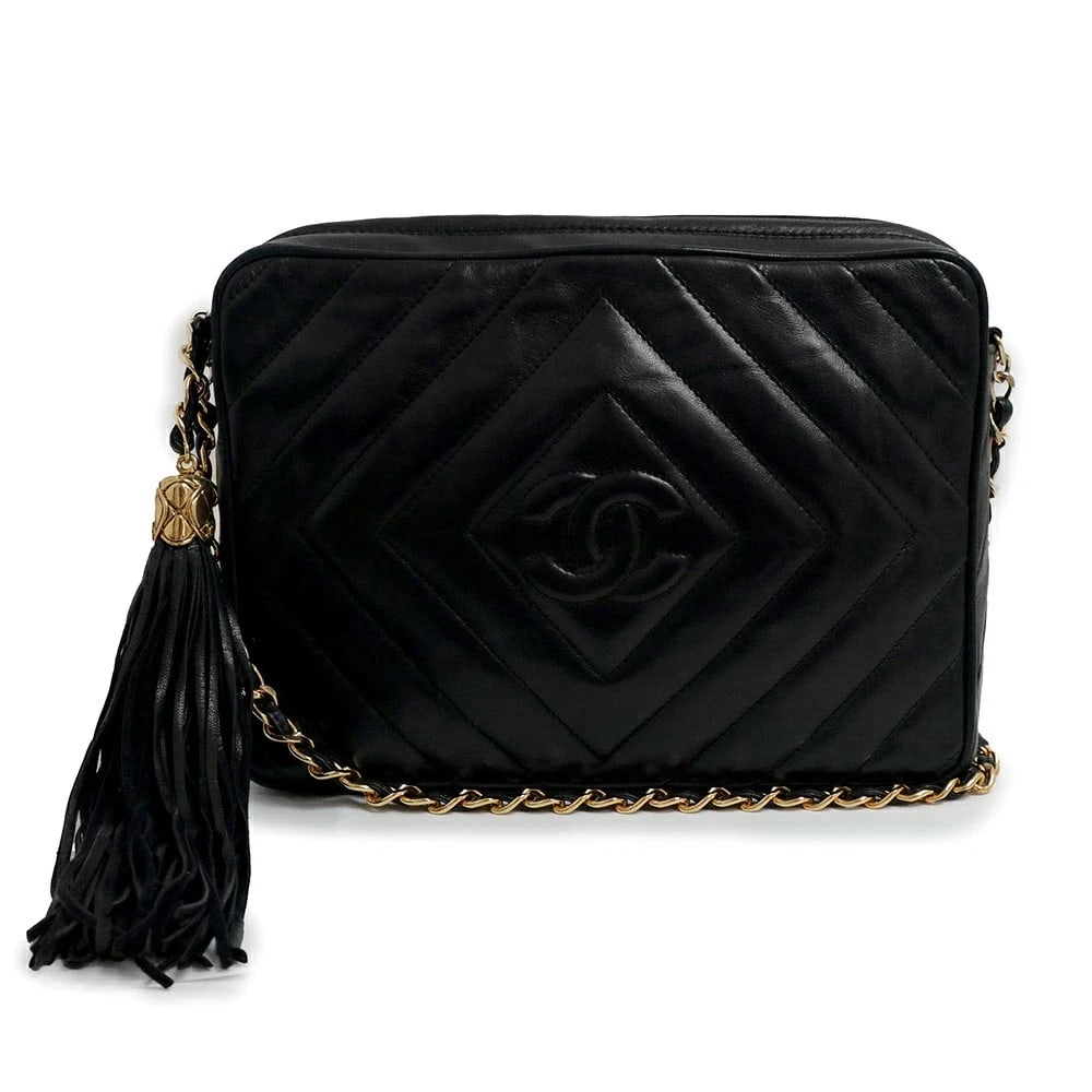 CHANEL DIAMOND STITCH TASSEL FRINGE SHOULDER BAG: CHANEL Diamond Stitch Tassel Fringe Shoulder Bag Brand: CHANEL Type/Style: Shoulder Bag Material: Lambskin (Sheepskin) Color: Black Size: W: 23cm x H: 16cm x D: 6cm Accessories: None Accessories