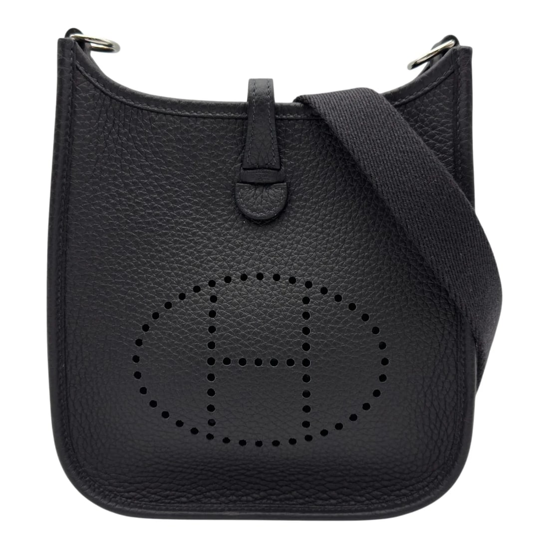HERMES EVELYNE K STAMP CLEMENCE SHW SHOULDER BAG: HERMES Evelyne K Stamp Clemence SHW Shoulder Bag Brand: HERMES Type/Style: Shoulder Bag Material: Taurillon Color: Caban / SV Hardware Size: W: 16.5cm / H: 19.0cm / D: 5.0cm Accessories: None
