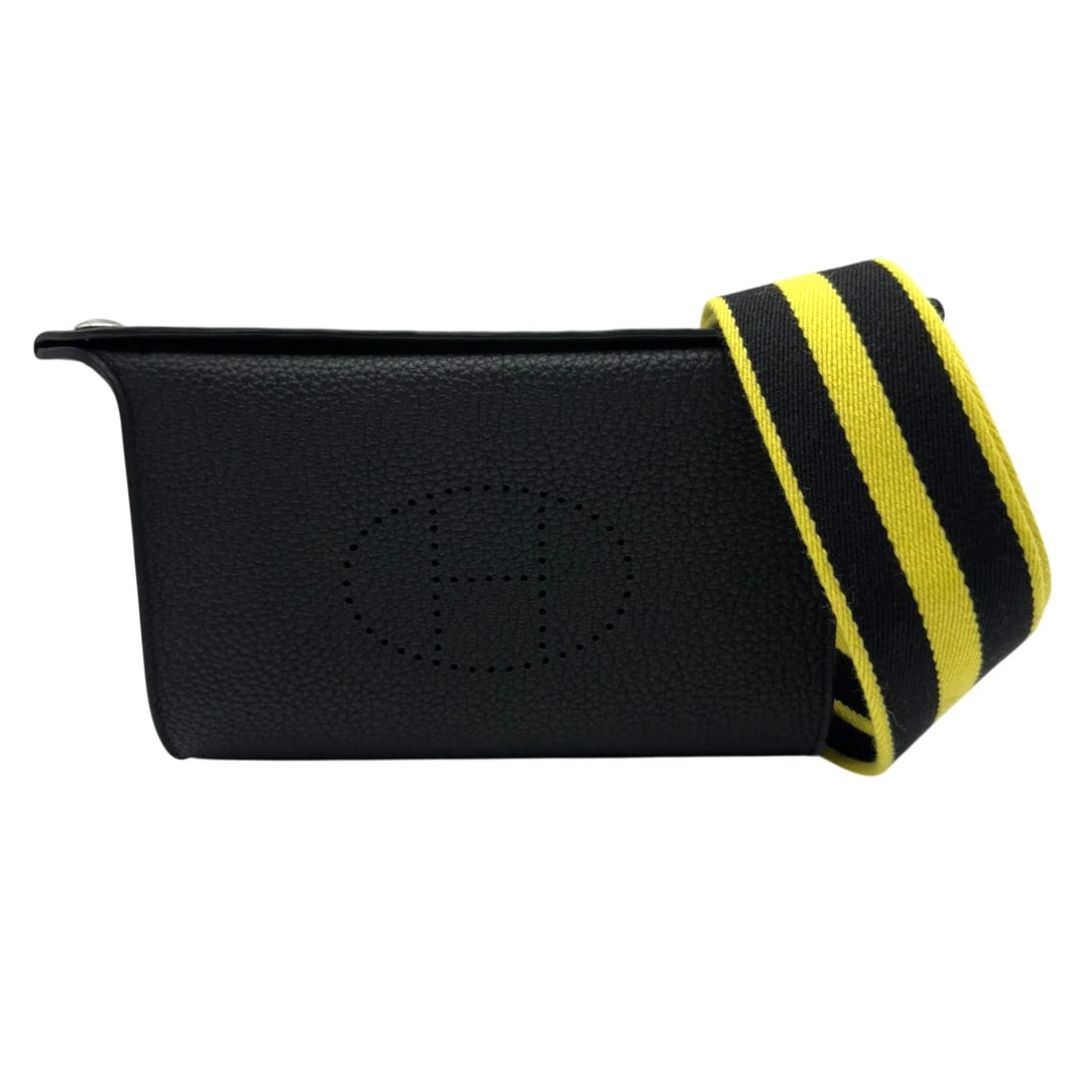 HERMES VIDON BLACK SHW TOGO SHOULDER BAG: Hermes Vidon Black SHW Togo Shoulder Bag Brand: HERMES Type/Style: Shoulder Bag Material: Togo Color: Black / SV Hardware Size: W: 21cm / H: 14cm / D: 5cm Accessories: None Accessories Notice: When