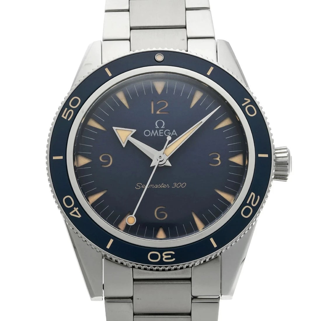 OMEGA BLUE WATCH: Omega Blue Watch Brand: OMEGA Type/Style: Wristwatch Material: Band Material Stainless Case Material Sapphire Crystal Color: Dial Color Blue Size: Wrist Size 19.5cm Case Size 41 x 41 mm Accessories: