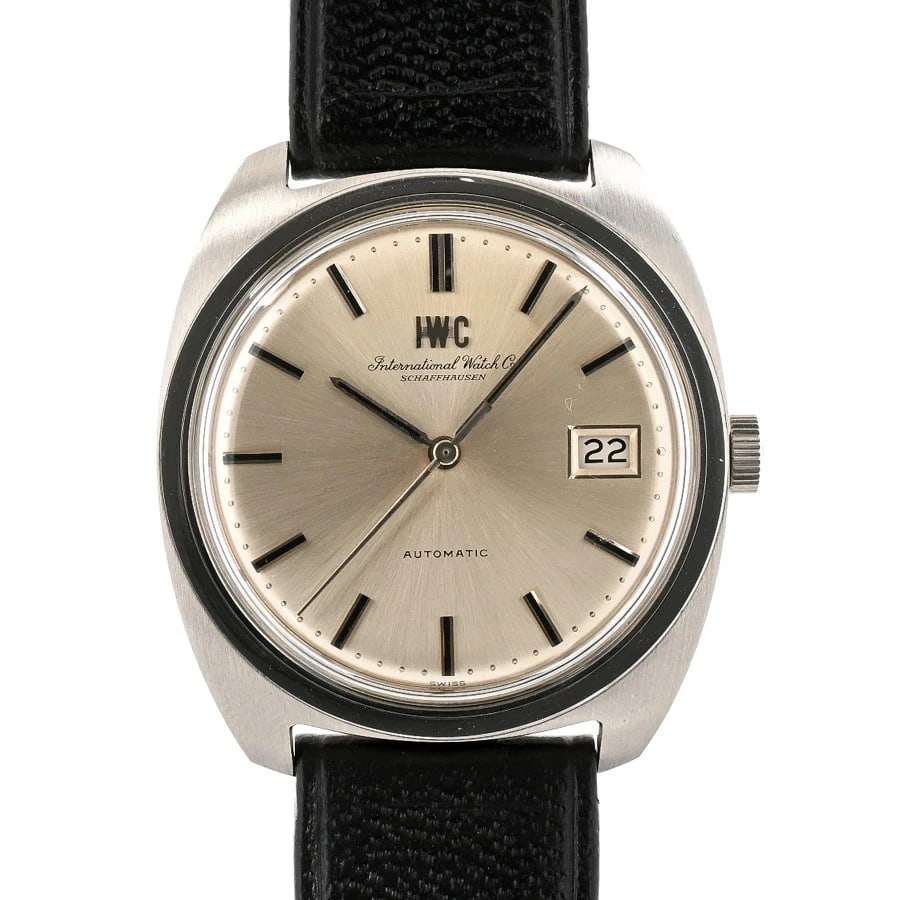 IWC INTERNATIONAL SILVER WATCH: Iwc International Silver Watch Brand: IWC Type/Style: Wristwatch Material: Band Material Stainless Steel/Leather Belt Case Material N/A Color: Dial Color Size: Case Size 36mm (actual size)