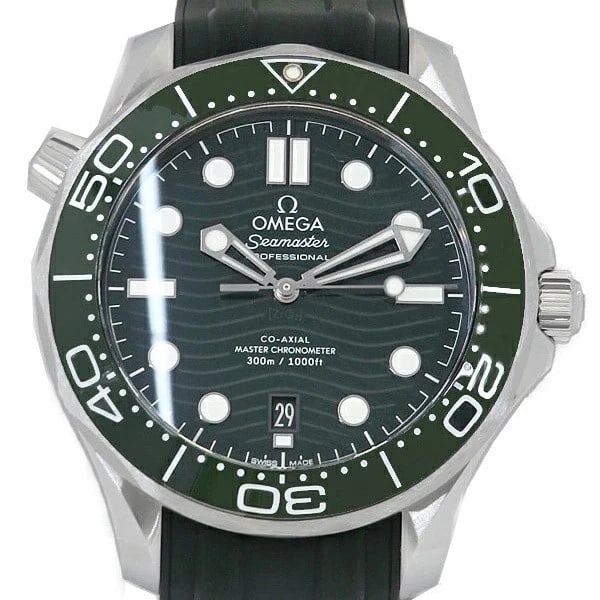 OMEGA WATCH GREEN WATCH: Omega Watch Green Watch Brand: OMEGA Type/Style: Wristwatch Material: Case Material N/A Band Material N/A Color: Dial Color Size: Wrist Size 17cm Case Size 42mm Accessories: None Accessori