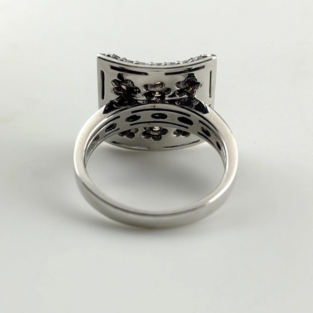 MELEE DIAMOND DESIGN RING - 4