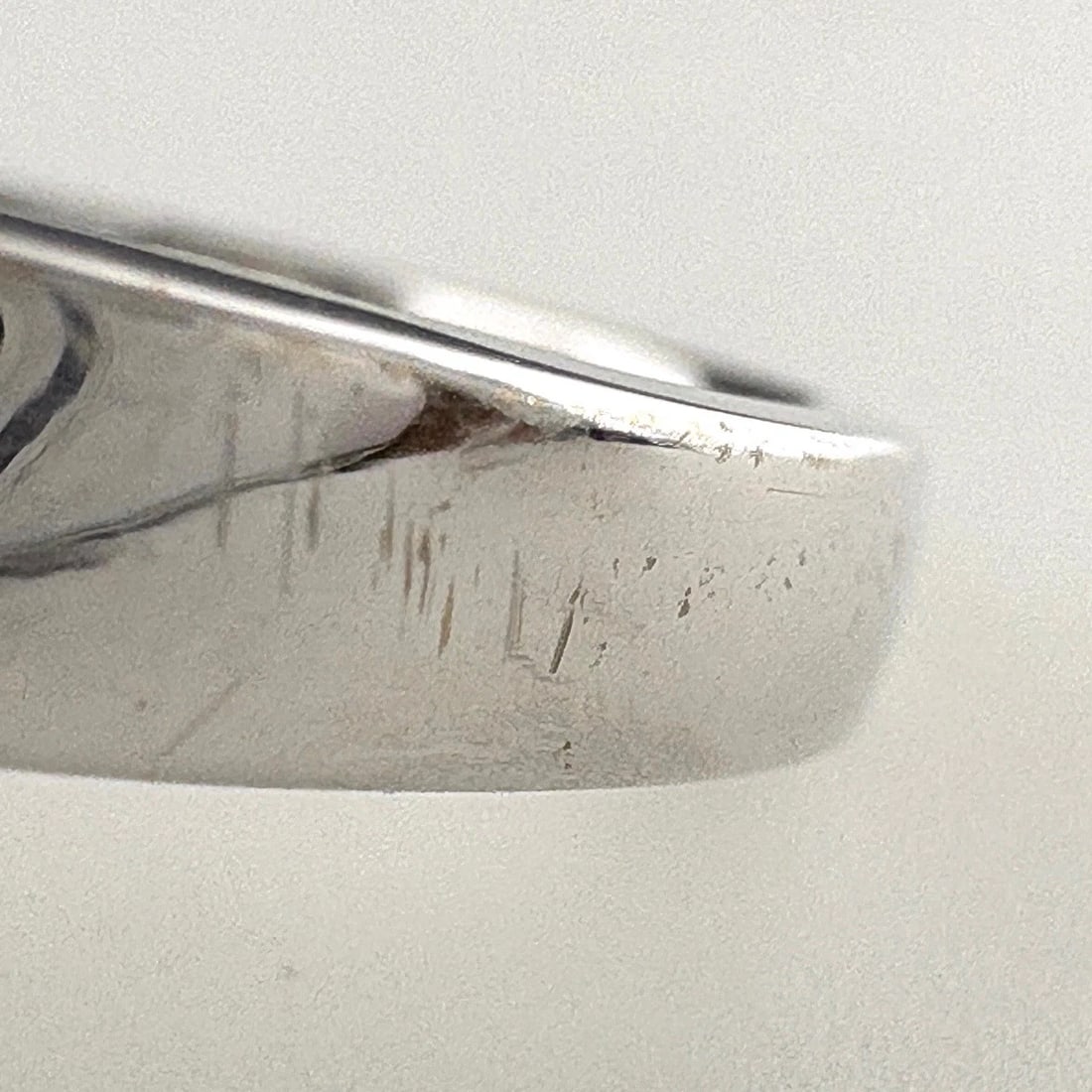 MELEE DIAMOND DESIGN RING - 5