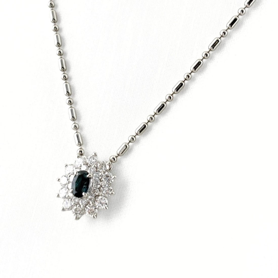 ALEXANDRITE DESIGN NECKLACE: Alexandrite Design Necklace Brand: Unbranded Type/Style: Necklace Material: Pt900 ?Pt850, Main Stone alexandrite Color: Silver Size: Chain / code 41cm(16.1") Chain width 1.5mm(0.1") Pendant size