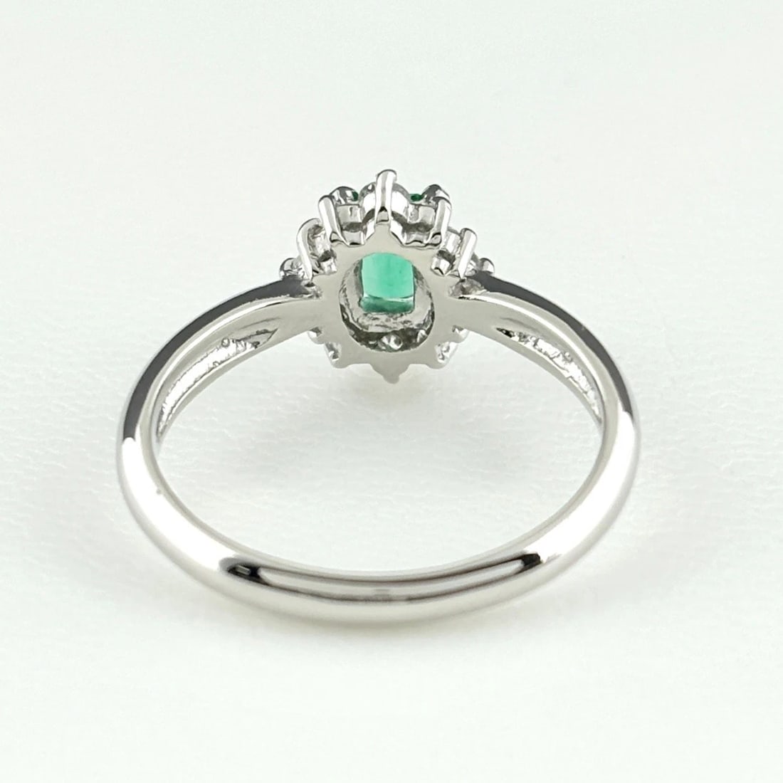 EMERALD DESIGN RING PLATINUM - 3
