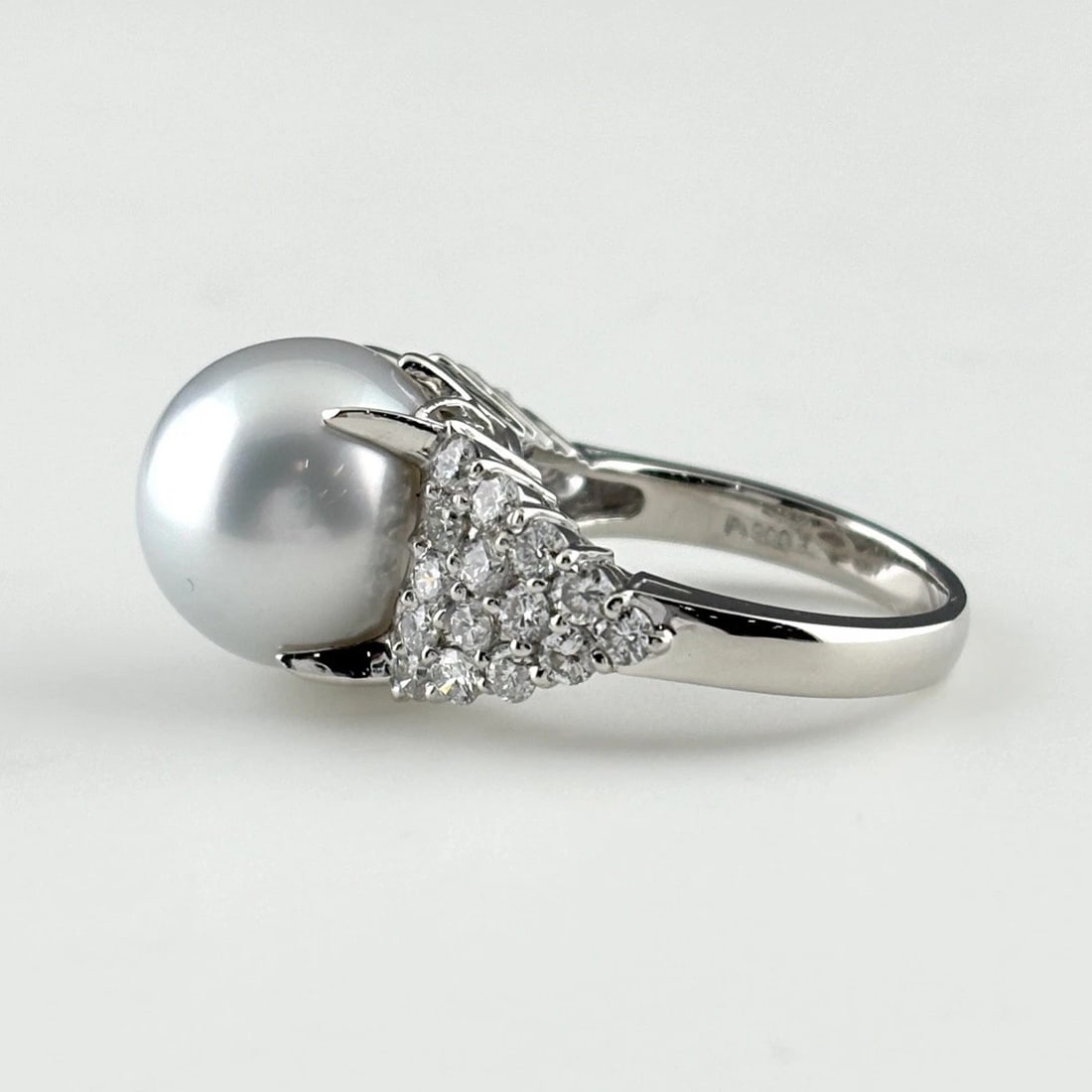 PEARL DESIGN PLATINUM RING - 3