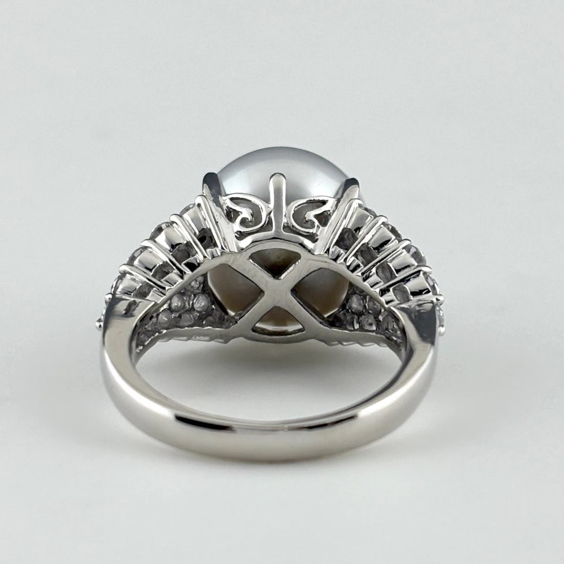 PEARL DESIGN PLATINUM RING - 4