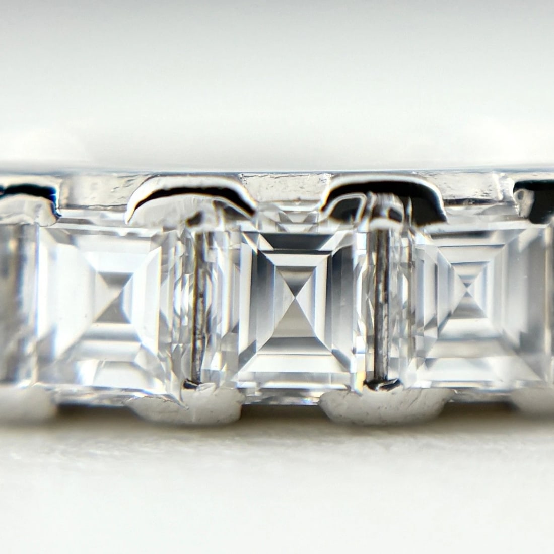 MELEE DIAMOND DESIGN RING - 2