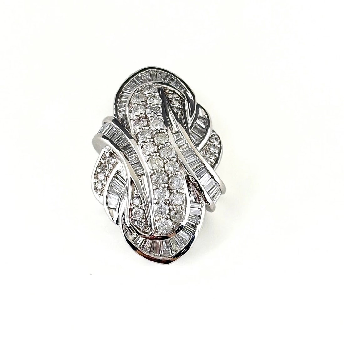 MELEE DIAMOND DESIGN PENDANT HEAD (1 of 5)