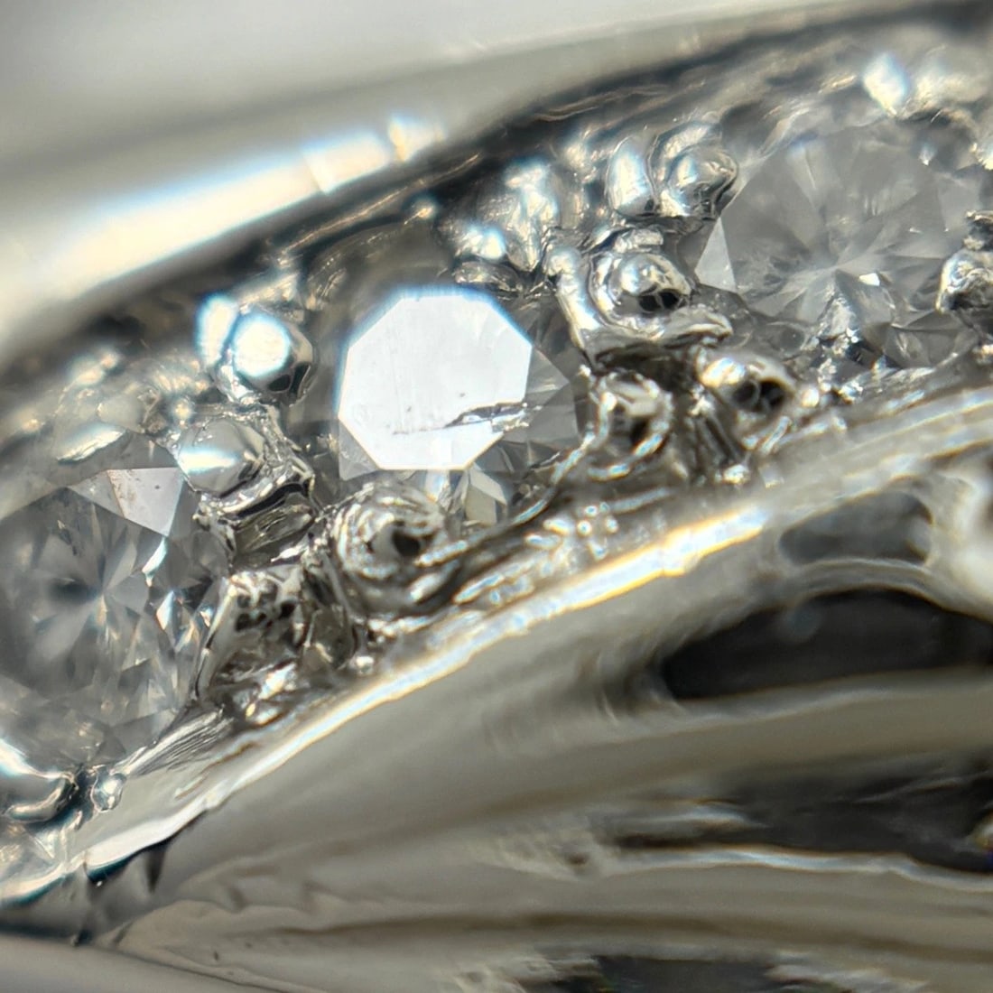 MELEE DIAMOND DESIGN RING - 4