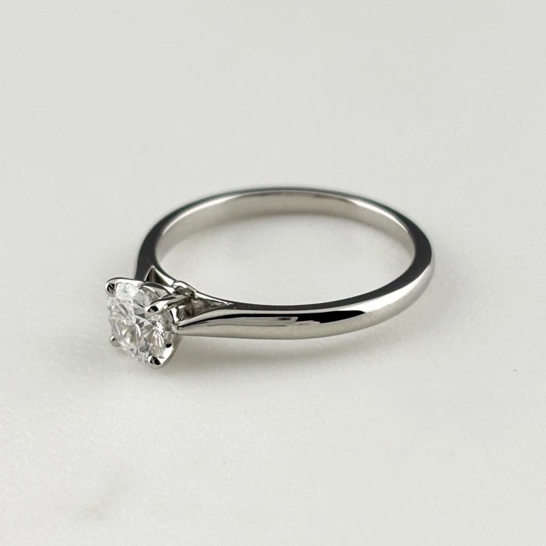 CARTIER SOLITAIRE RING: CARTIER Solitaire Ring Brand: CARTIER Type/Style: Ring Material: Pt950, Main Stone Natural Color: Silver Size: US 5 Accessories: None Accessories Notice: When purchasing pre-owned goods, please refer