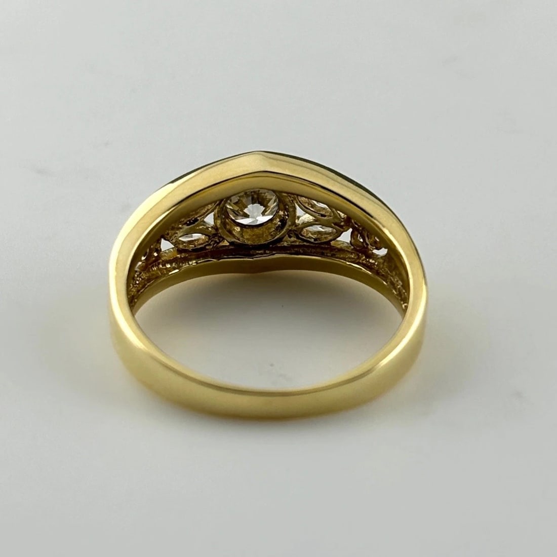 DIAMOND DESIGN RING - 3