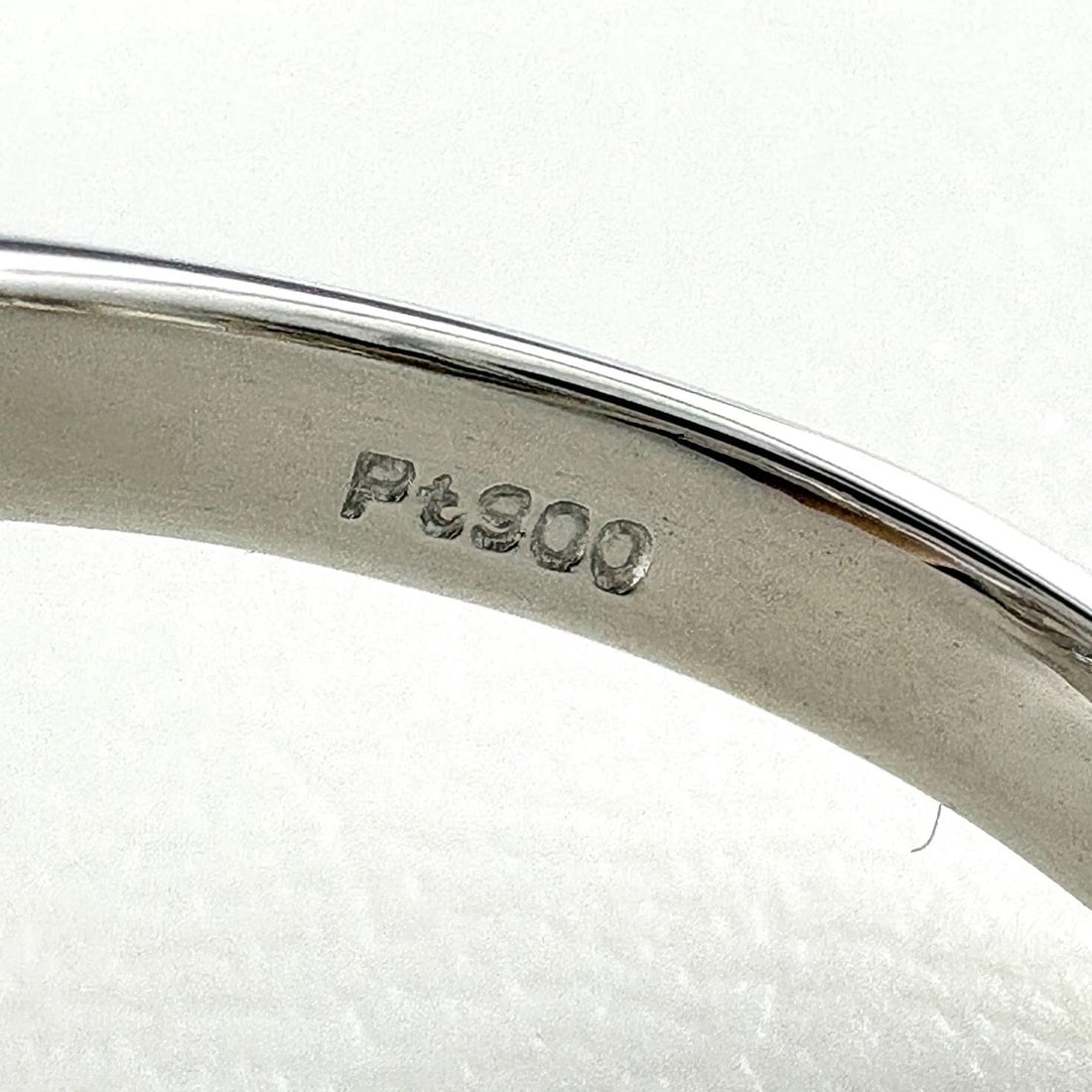 MELEE DIAMOND DESIGN RING - 4