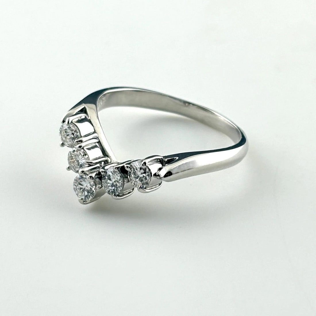 MELEE DIAMOND DESIGN RING - 3
