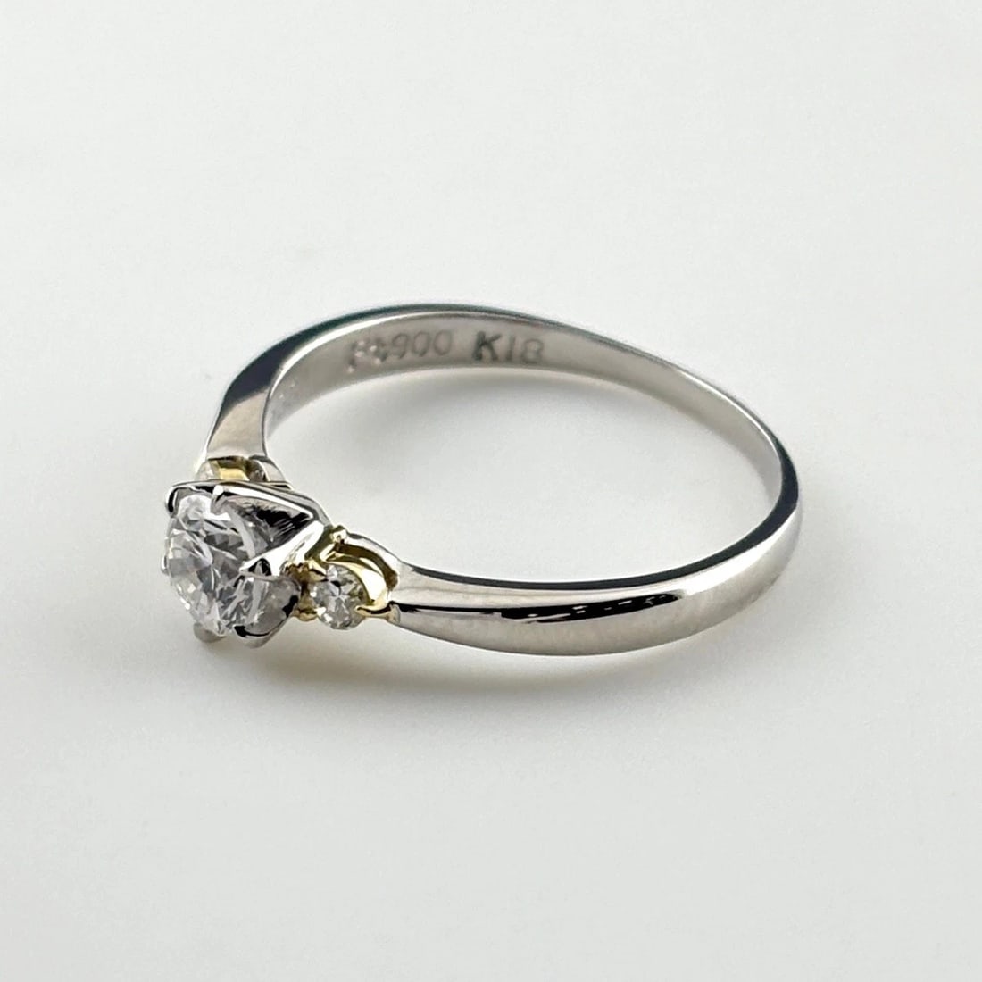 DIAMOND DESIGN RING PLATINUM: diamond design ring Platinum Brand: Unbranded Type/Style: Ring Material: Pt900 ?18K YG, Main Stone Natural Color: Silver Size: US 5 Accessories: None Accessories Notice: When purchasing pre-owned