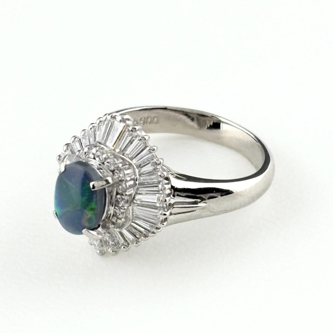 BLACK OPAL DESIGN RING PLATINUM: Black Opal Design Ring Platinum Brand: Unbranded Type/Style: Ring Material: Pt900, Color: Silver Size: US 5.5 to 6 Accessories: None Accessories Notice: When purchasing pre-owned goods, please refer