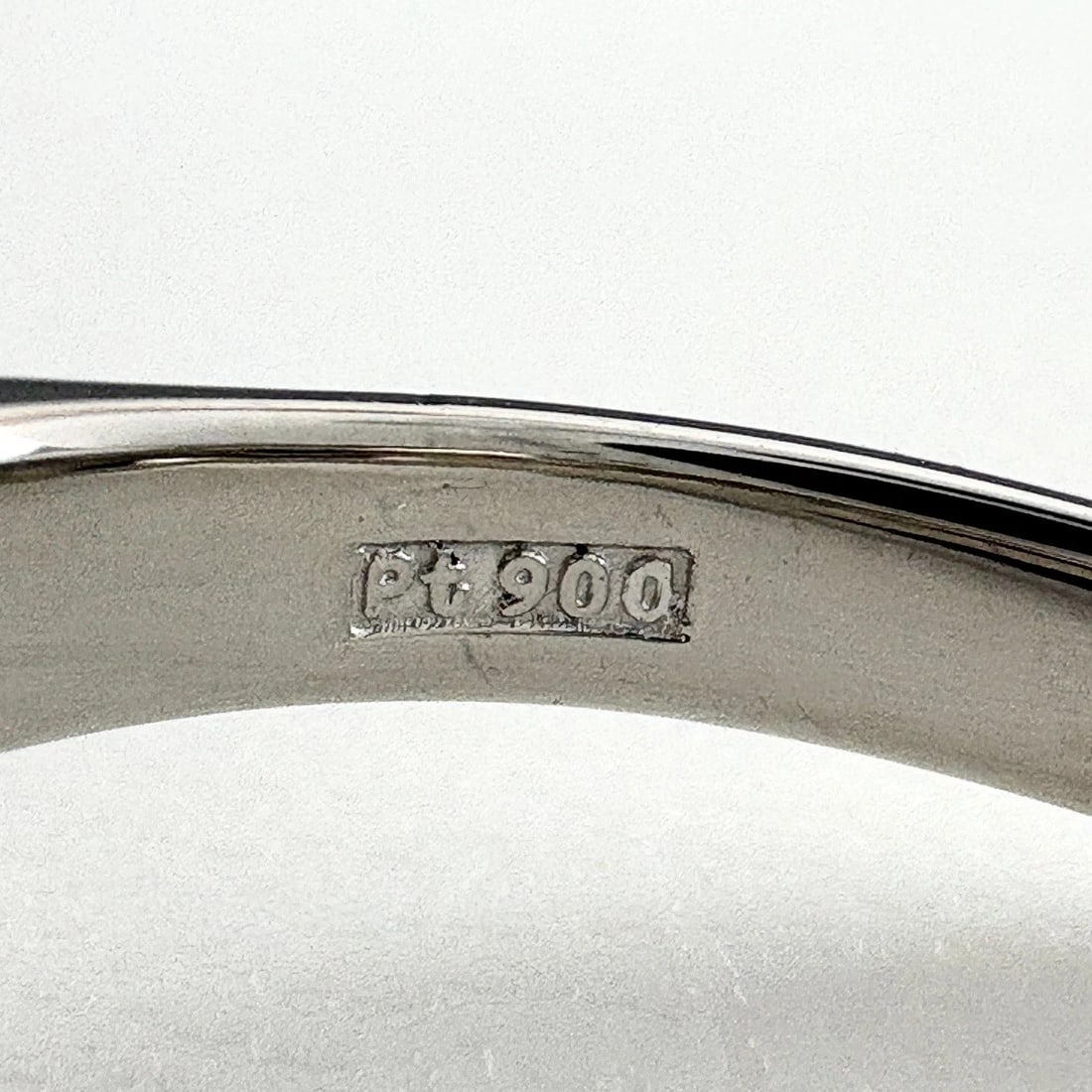 DIAMOND DESIGN RING - 4