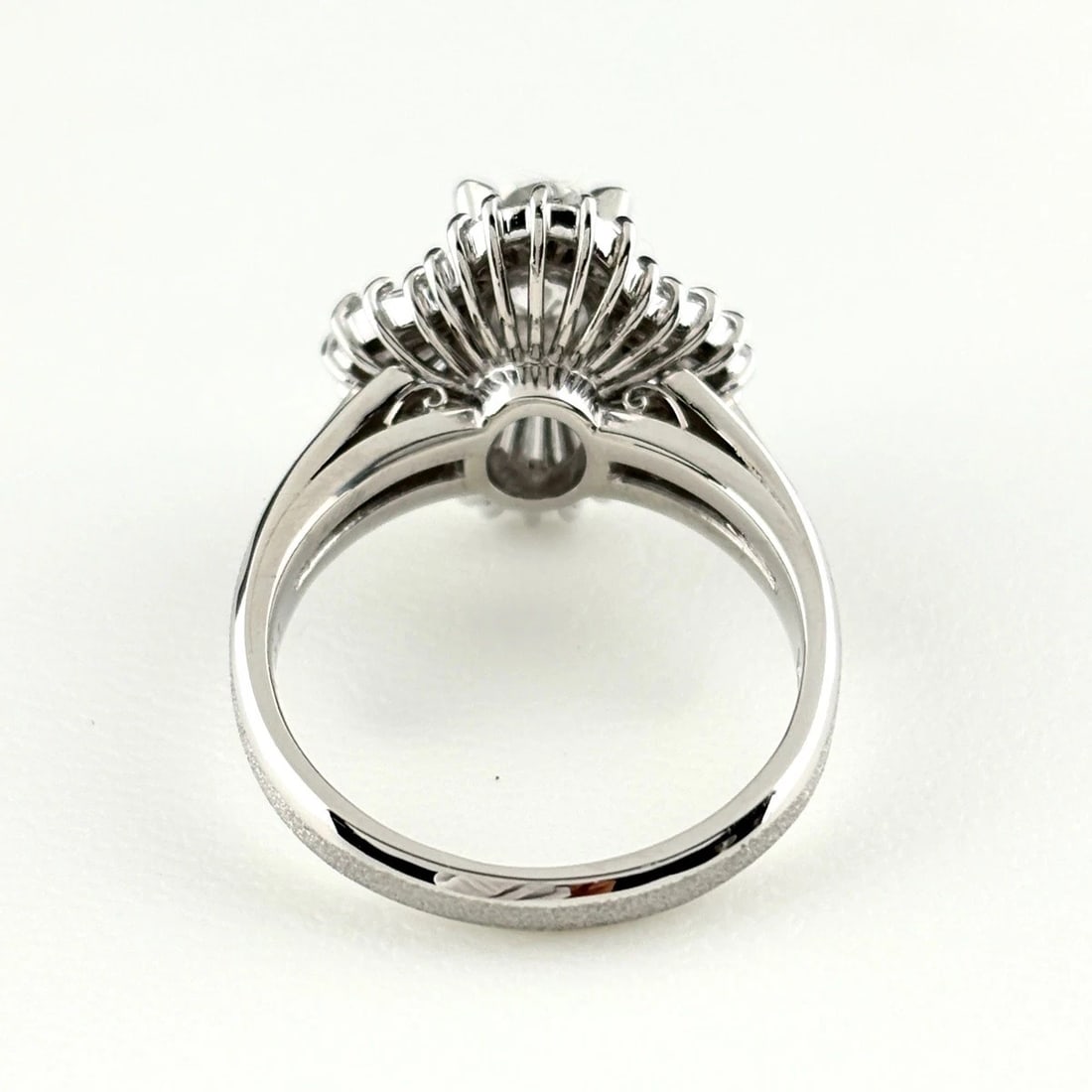 DIAMOND DESIGN RING - 3