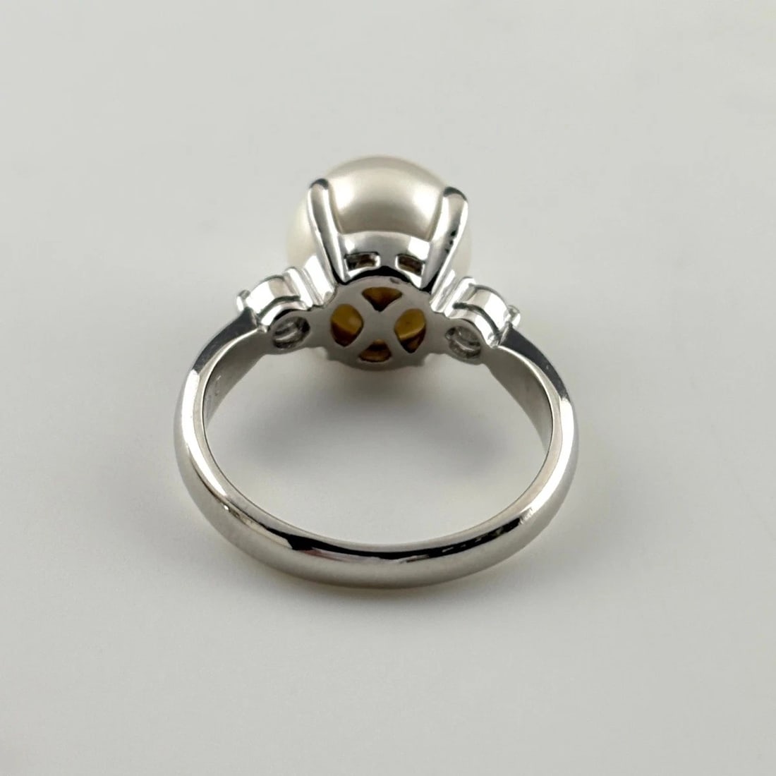 PEARL DESIGN PLATINUM RING - 3