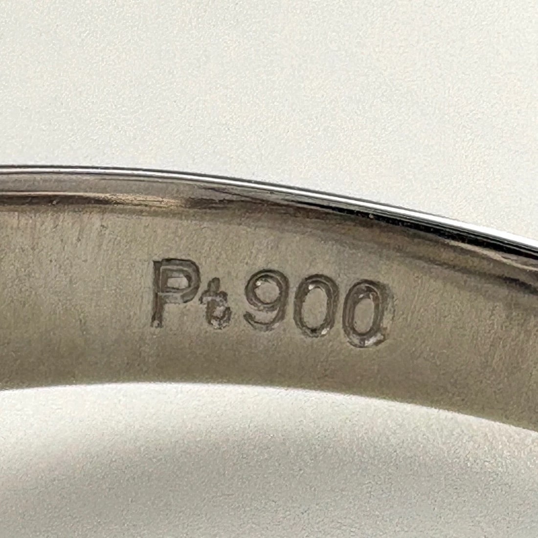PEARL DESIGN PLATINUM RING - 4