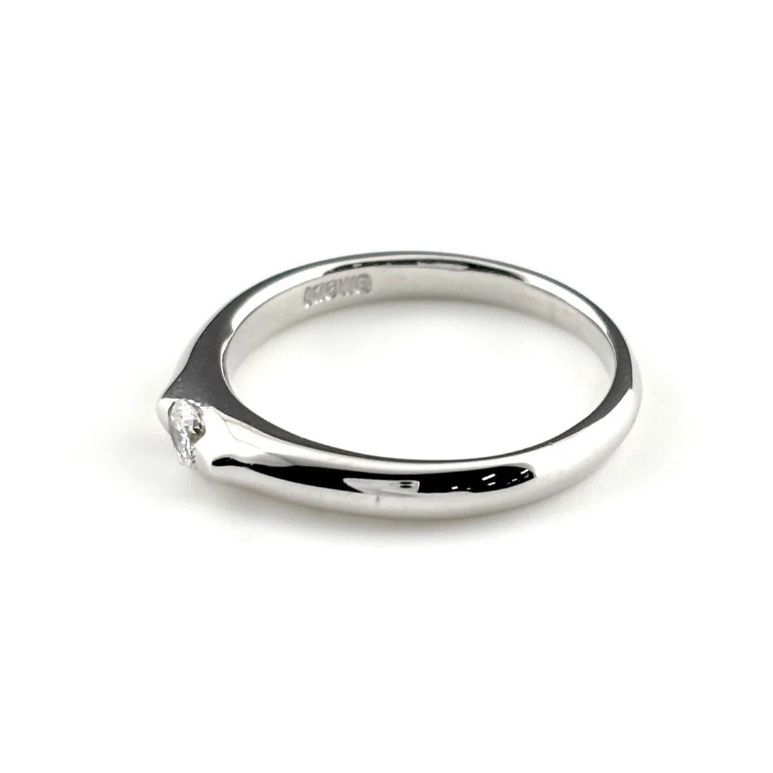 MELEE DIAMOND DESIGN RING: melee diamond design ring Brand: Unbranded Type/Style: Ring Material: 18K ?WG, Main Stone Natural Color: WG Size: US 6 Accessories: None Accessories Notice: When purchasing pre-owned goods, please