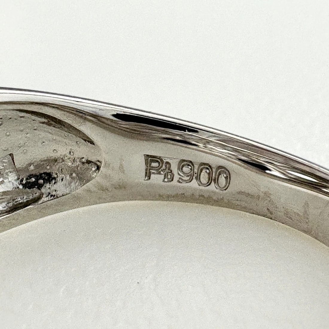 MELEE DIAMOND DESIGN RING - 4
