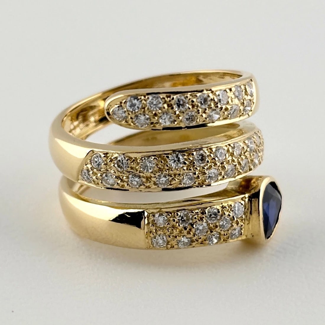 SAPPHIRE DESIGN RING (1 of 5)
