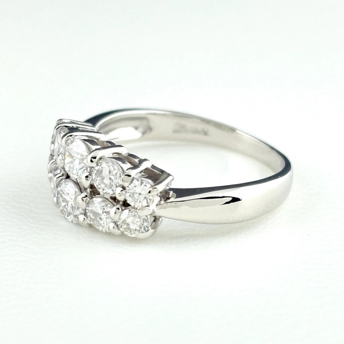 MELEE DIAMOND DESIGN RING: melee diamond design ring Brand: Unbranded Type/Style: Ring Material: Pt900, Main Stone Natural Color: Silver Size: US 5.5 Accessories: None Accessories Notice: When purchasing pre-owned goods,