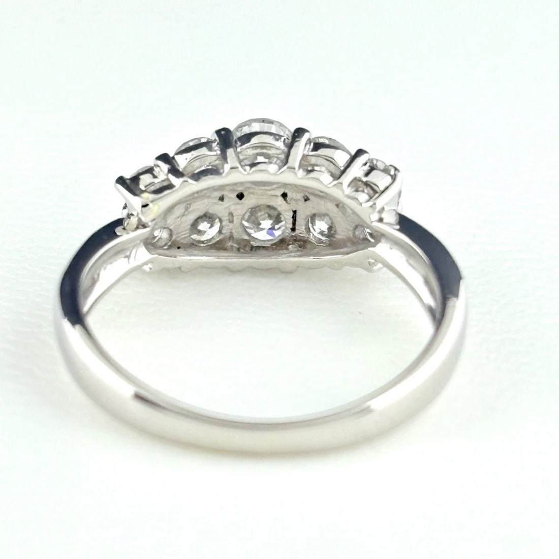 MELEE DIAMOND DESIGN RING - 3