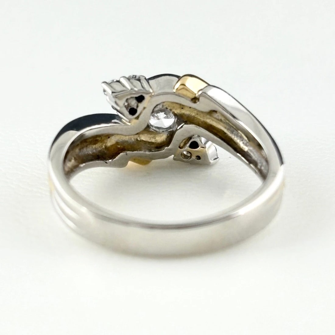 DIAMOND DESIGN RING - 3