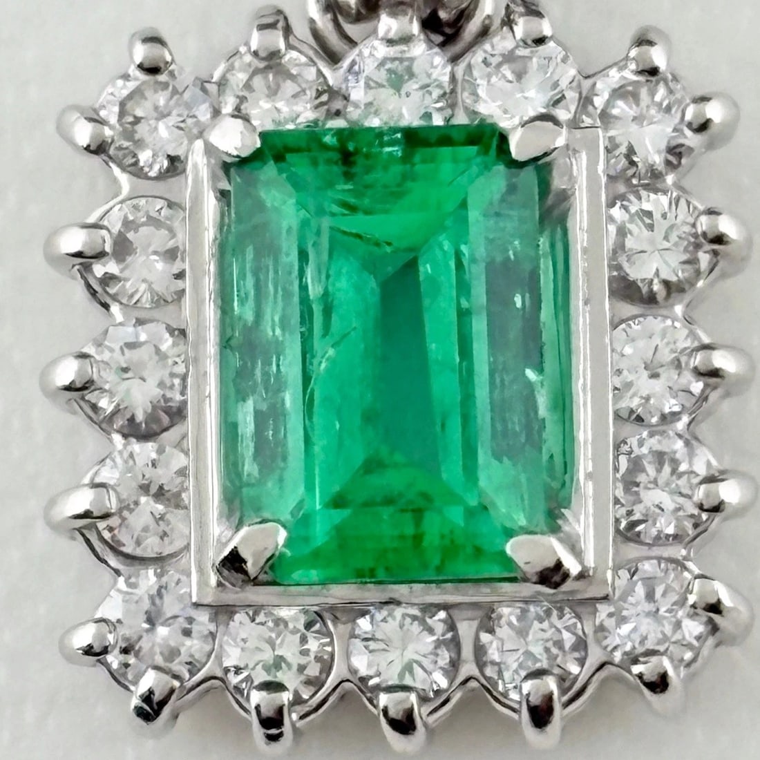 EMERALD DESIGN NECKLACE - 2