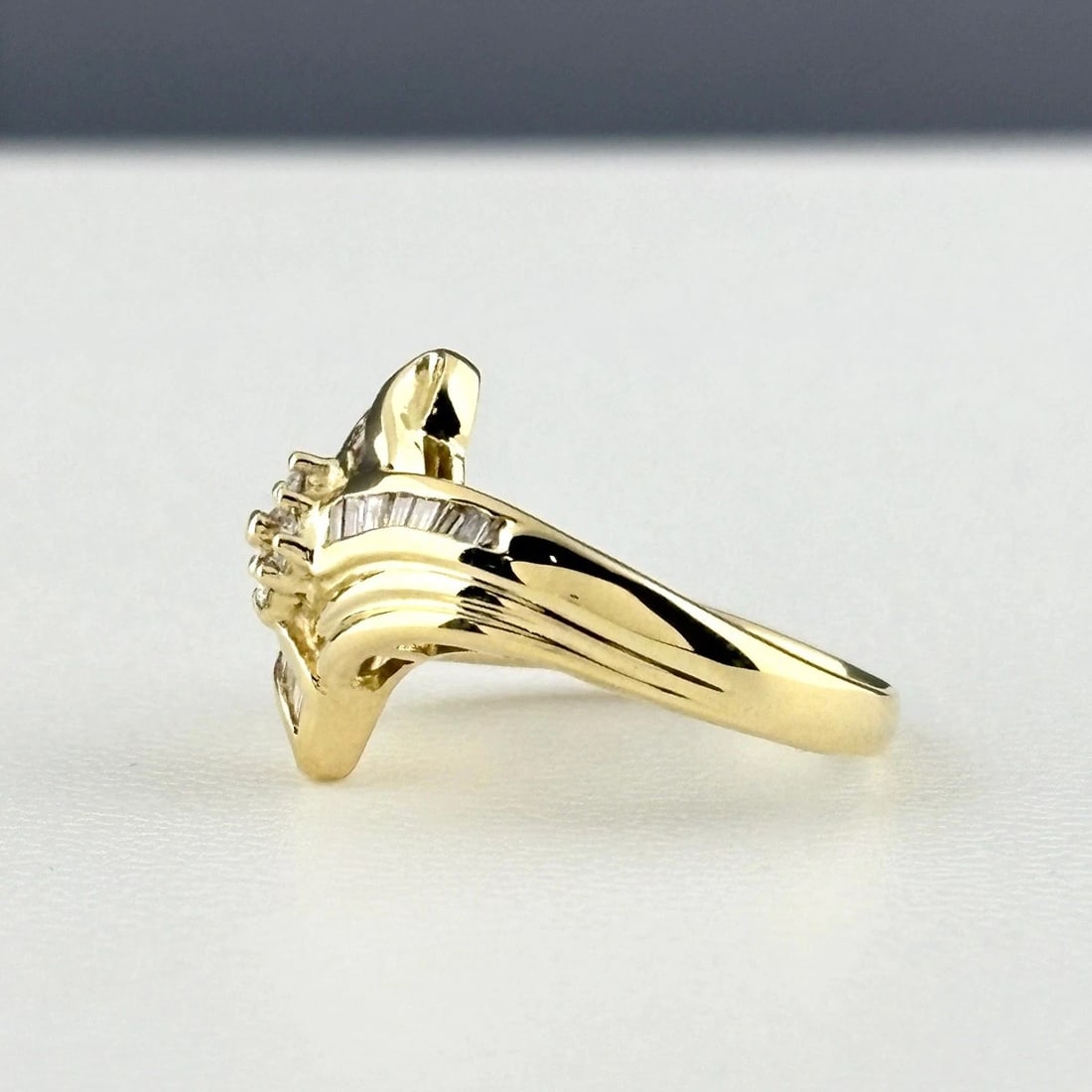 MELEE DIAMOND DESIGN RING - 3