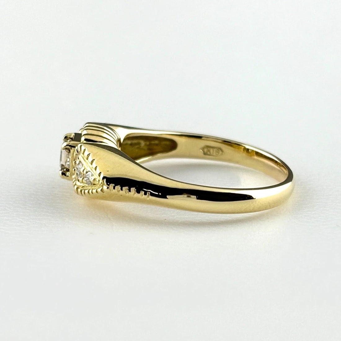 MELEE DIAMOND DESIGN RING - 3