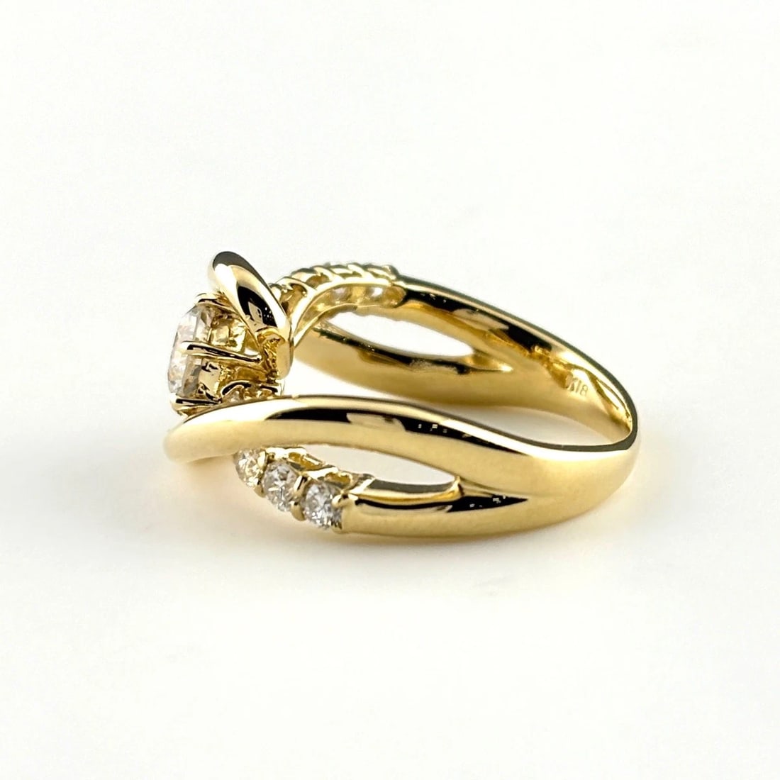 DIAMOND DESIGN RING - 3