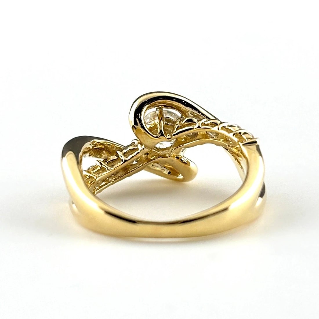 DIAMOND DESIGN RING - 4