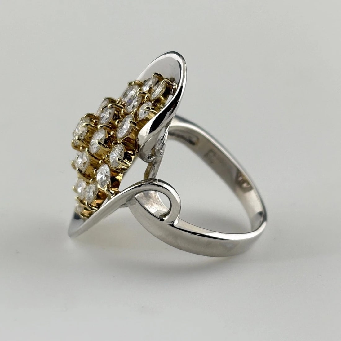 MELEE DIAMOND DESIGN RING - 3