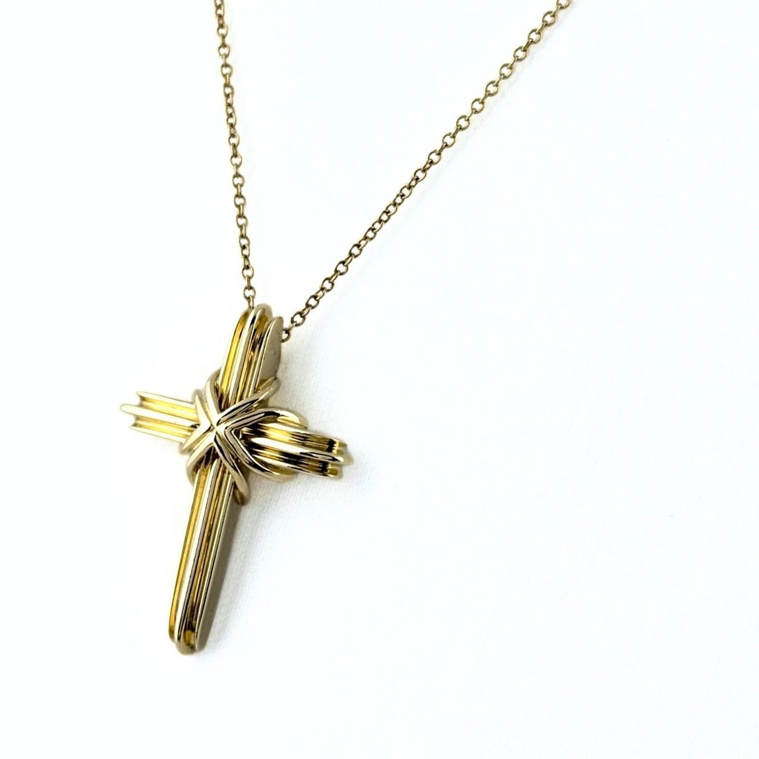 TIFFANY&CO. SIGNATURE CROSS NECKLACE: TIFFANY&Co. signature cross necklace Brand: TIFFANY&Co. Type/Style: Necklace Material: 18K YG, Color: YG Size: Chain / code 41cm(16.1") Pendant size 27.8?19.9mm(1.1") Accessories: None Acc