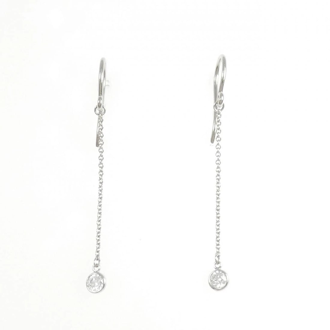 TIFFANY & CO. BY THE YARD PIERCE: TIFFANY & Co. By the Yard Pierce Brand: TIFFANY&Co. Type/Style: TIFFANY&Co. Pierce/Earring Material: Platinum950, Main Stone Natural Color: SILVER Size: Actual Size Approx. height x width: 37.0mm x