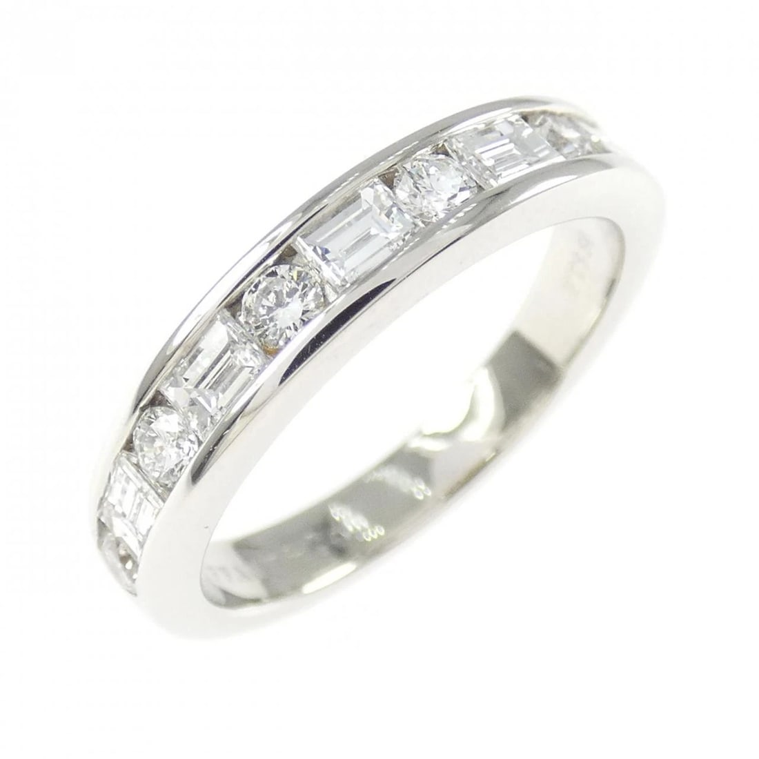 TIFFANY & CO. CHANNEL SETTING RING: TIFFANY & Co. Channel Setting Ring Brand: TIFFANY&Co. Type/Style: TIFFANY & Co. Ring Material: Platinum950, Main Stone Natural Color: SILVER Size: US5 1/4 Accessories: None Accessories Notice: When