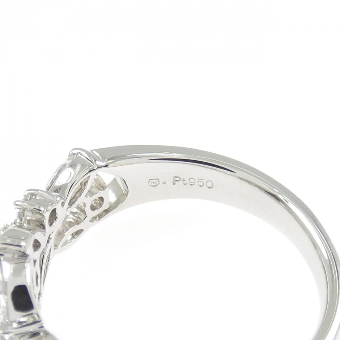 MIKIMOTO DIAMOND RING - 3