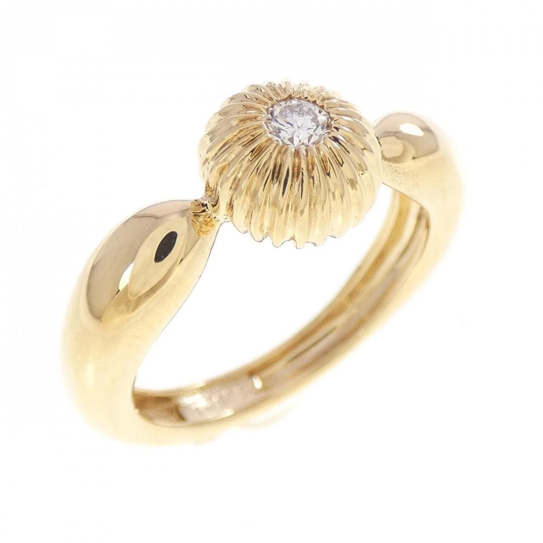 CHAUMET DIAMOND RING: Chaumet Diamond Ring Brand: Chaumet Type/Style: Chaumet Ring Material: 750 yellow gold, Main Stone Natural Color: YELLOW GOLD Size: US5 Accessories: None Accessories Notice: When purchasing pre-owned