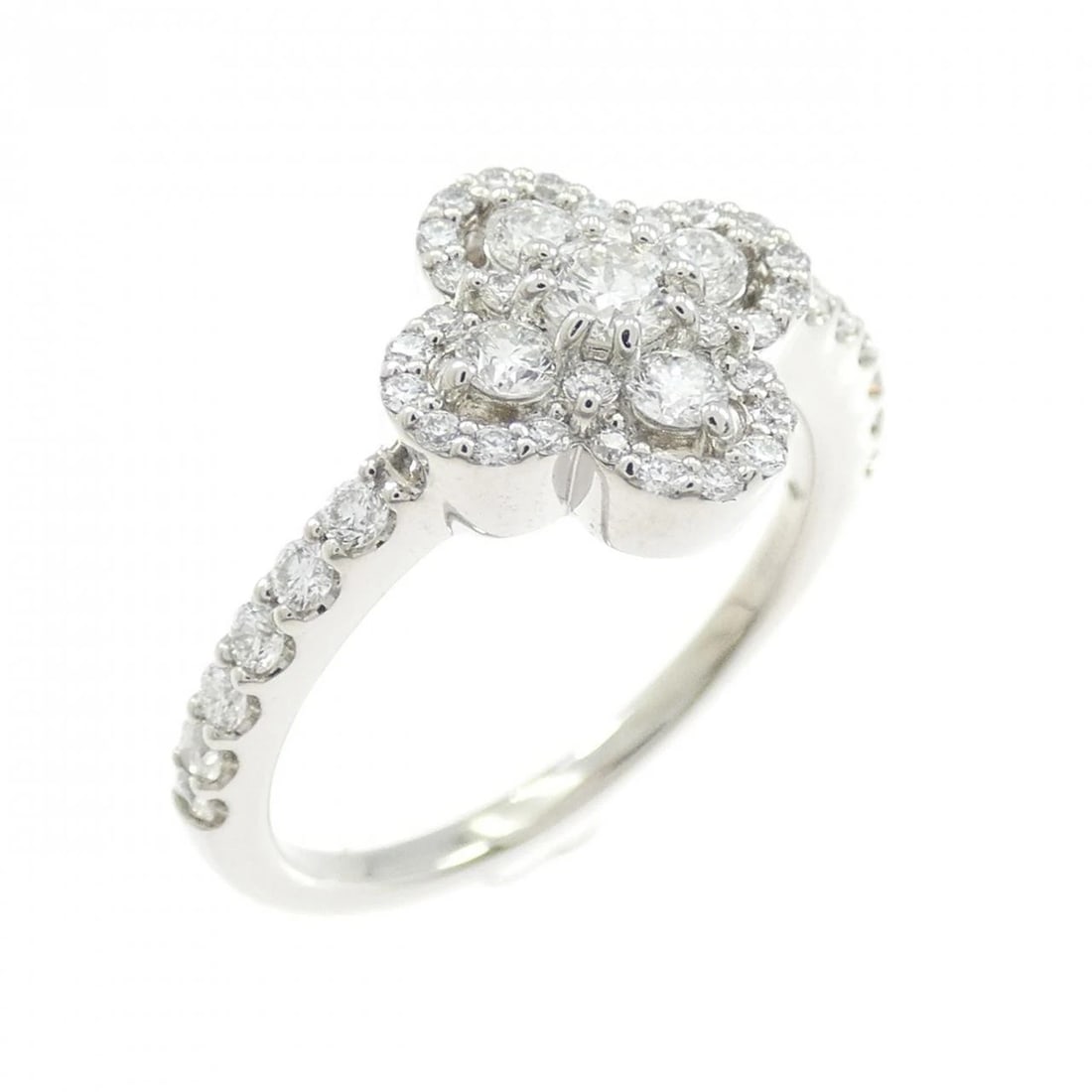 PONTE VECCHIO FLOWER DIAMOND RING: Ponte Vecchio Flower Diamond Ring Brand: Ponte Vecchio Type/Style: Ponte Vecchio Ring Material: Platinum999, Main Stone Natural Color: SILVER Size: US4 3/4 Accessories: None Accessories Notice: When