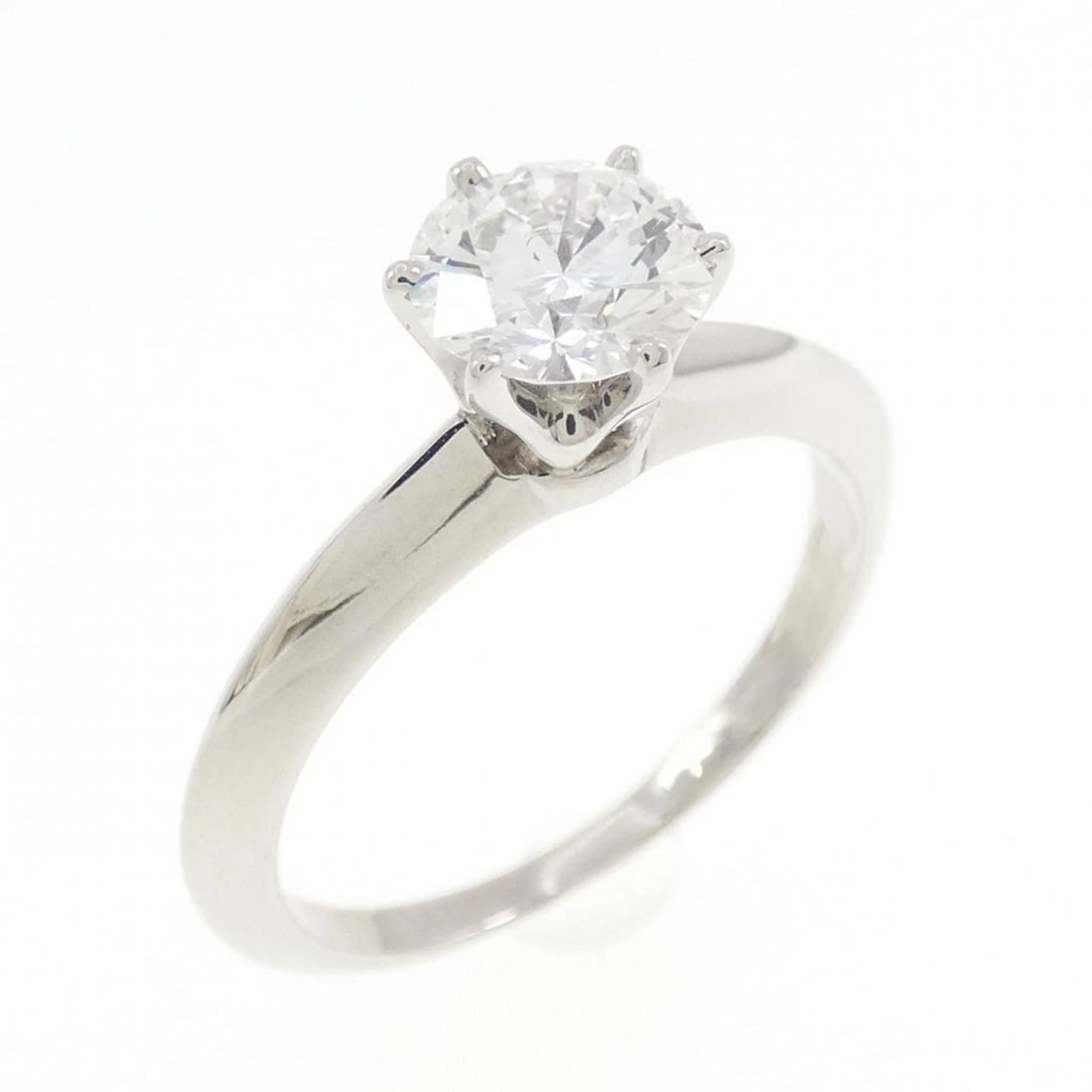 TIFFANY & CO. CLASSIC SOLITAIRE RING: TIFFANY & Co. Classic Solitaire Ring Brand: TIFFANY&Co. Type/Style: TIFFANY & Co. Ring Material: Platinum950, Main Stone Natural Color: SILVER Size: US5 Accessories: None Accessories Notice: When