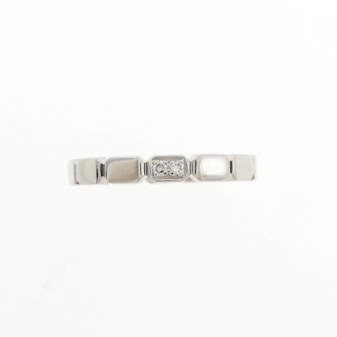 CHANEL DIAMOND RING: Chanel Diamond Ring Brand: CHANEL Type/Style: Chanel Ring Material: Platinum950, Main Stone Natural Color: silver Size: US4 1/4(48) Accessories: None Accessories Notice: When purchasing pre-owned