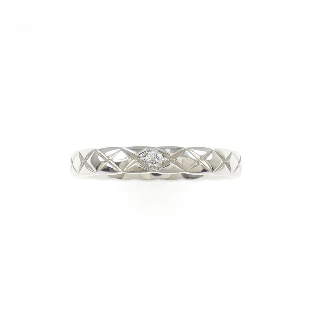 CHANEL COCO CRUSH SMALL RING: Chanel Coco Crush Small Ring Brand: CHANEL Type/Style: Chanel Ring Material: Platinum950, Main Stone Natural Color: SILVER Size: US4 1/4(48) Accessories: None Accessories Notice: When purchasing