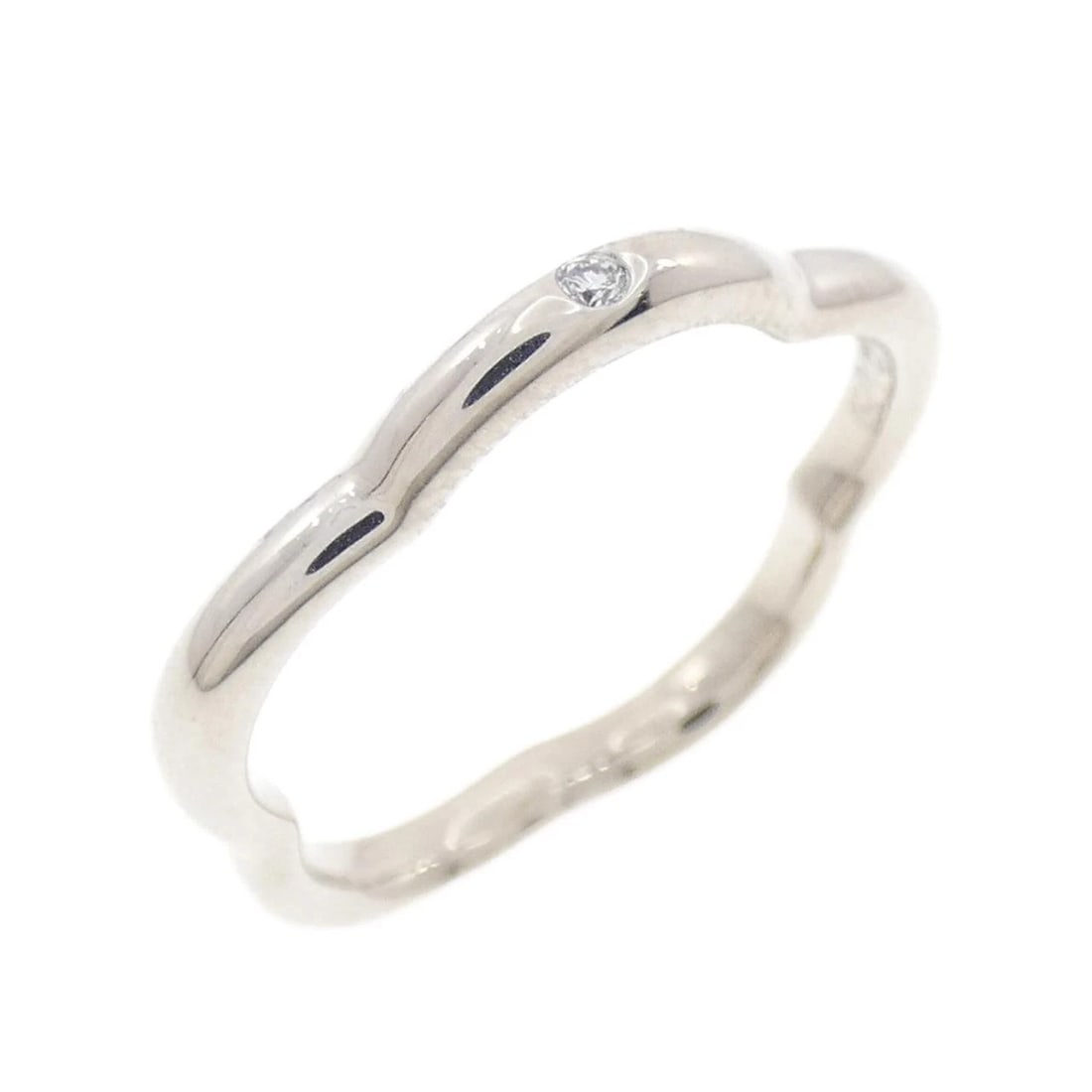 CHANEL CAMELLIA RING: Chanel Camellia Ring Brand: CHANEL Type/Style: Chanel Ring Material: 750 white gold, Main Stone Natural Color: WHITE GOLD Size: US4 1/2(48) Accessories: None Accessories Notice: When purch