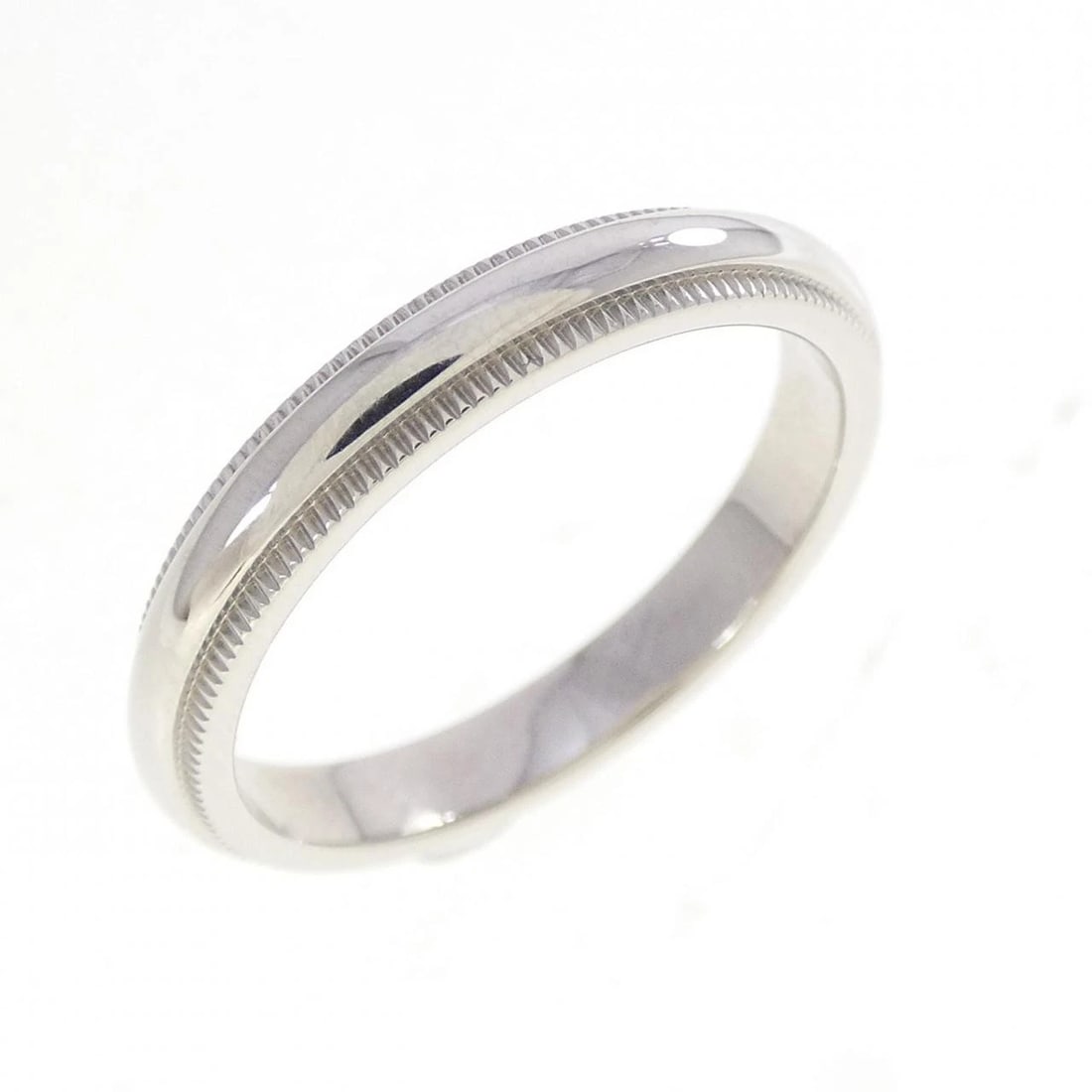 TIFFANY & CO. MILGRAIN RING: TIFFANY & Co. Milgrain Ring Brand: TIFFANY&Co. Type/Style: TIFFANY & Co. Ring Material: Platinum950, Color: SILVER Size: US6 1/2 Accessories: None Accessories Notice: When purchasing pre-o